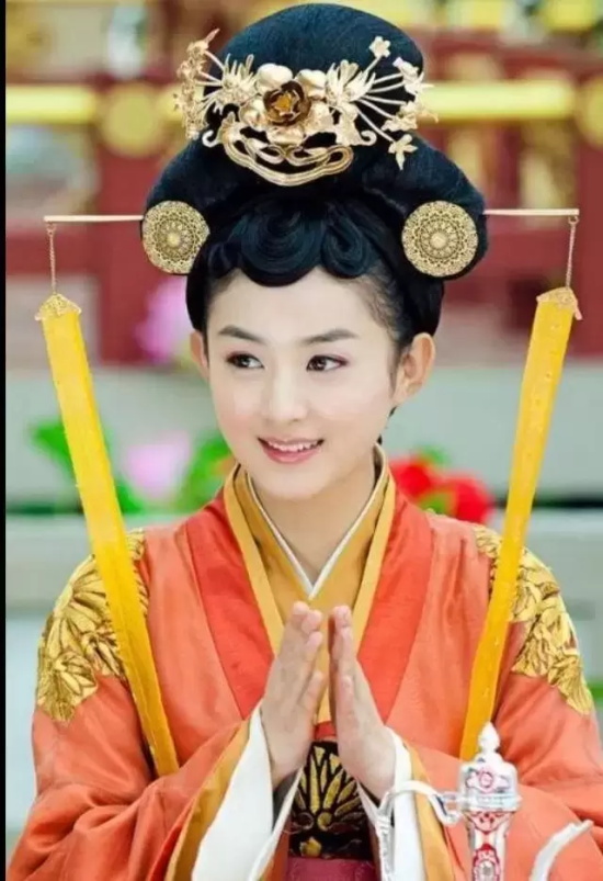 凭什么一个中专生十年后荣登福布斯？女星赵丽颖个人简介资料