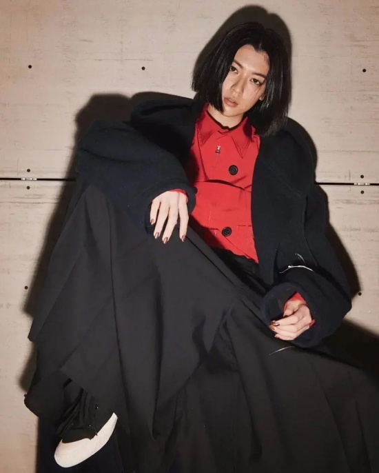 三吉彩花曾经出现在周杰伦MV里的美女，身材真是太标准了！