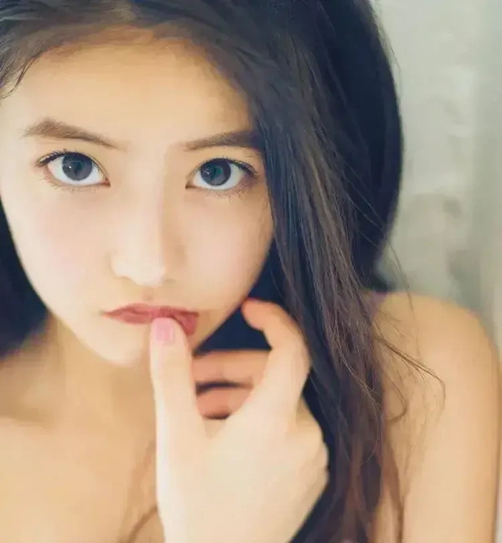 刚出道就被誉为福冈第一美少女，今田美樱ins写真美图赏析