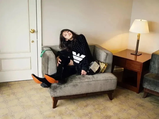 刚出道就被誉为福冈第一美少女，今田美樱ins写真美图赏析