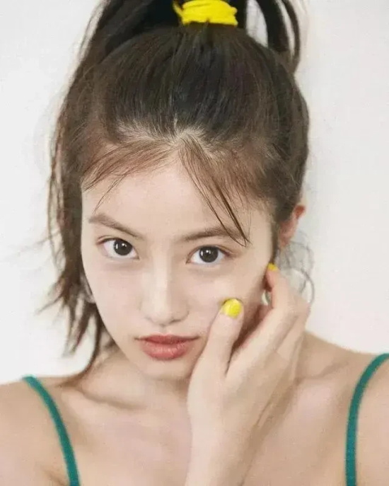 刚出道就被誉为福冈第一美少女，今田美樱ins写真美图赏析