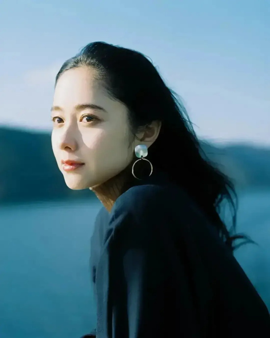 堀田真由（Mayu Hotta）颜值气质双绝还带点惊艳带点温柔~