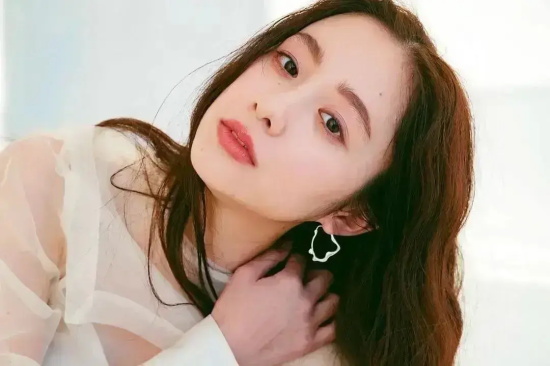 堀田真由（Mayu Hotta）颜值气质双绝还带点惊艳带点温柔~