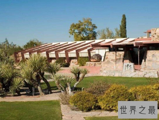 世界上建设最慢的沙漠之城,创造者却是伟大的天才