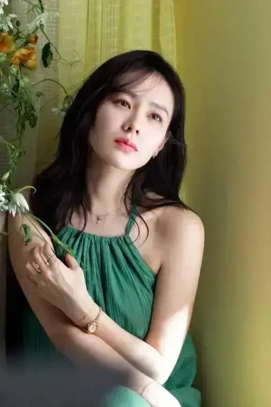 韩国影视圈半边天的重量级人物:孙艺珍