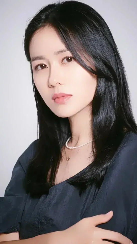 韩国影视圈半边天的重量级人物:孙艺珍