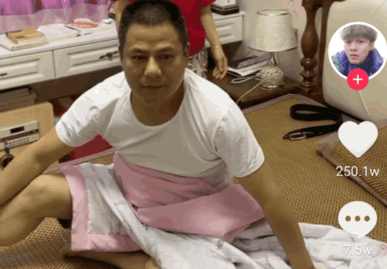 抖音疯狂小杨哥爸爸浴室遛鸟事件的瓜是什么视频 小杨哥老爸遛鸟视频事件始末