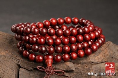 ​小叶紫檀什么人不能戴（小叶紫檀的风水寓意）