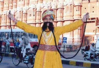 ​世界上最长的胡子，四十七年没有剪过