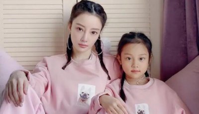 甜馨被骂后,与李小璐同框被表扬,真让人有些意外!