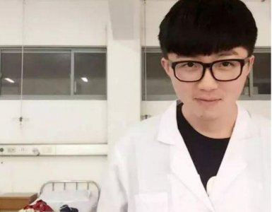 周深是牙医,毛不易是护士,其他三位歌坛医护人员转行人