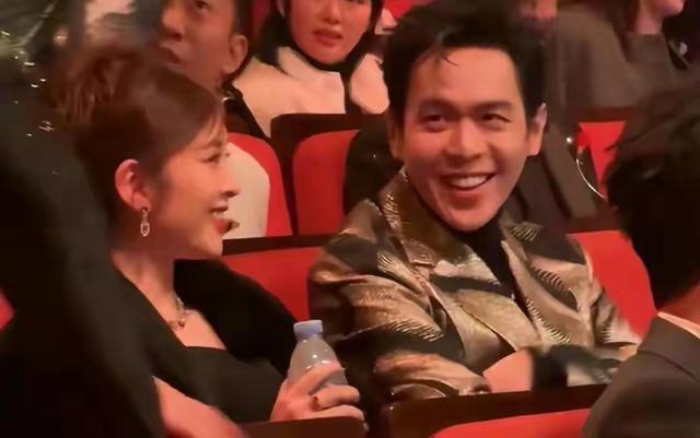 唐艺昕曾拒绝过张若昀求婚 还因此做了件疯狂的事!