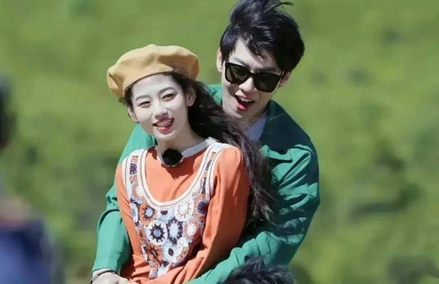 沛沛晒时间线回应藤光正渣男行为 孙怡官宣与滕光正分手:让他滚了!