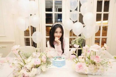 同是黄晓明前任,把秦岚和杨颖一对比,差距太大了