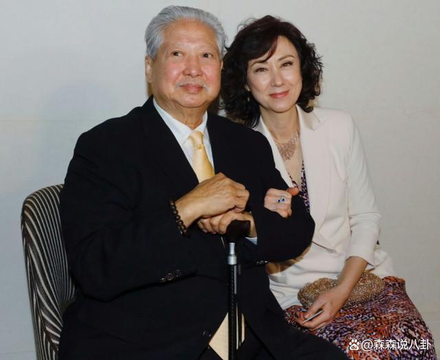 大师兄洪金宝怒怼说成龙老的网友:谁会不老?健康就行!