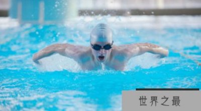 15岁的女孩打破了世界青年纪录,令人眼花缭乱的双子座明星值得期待