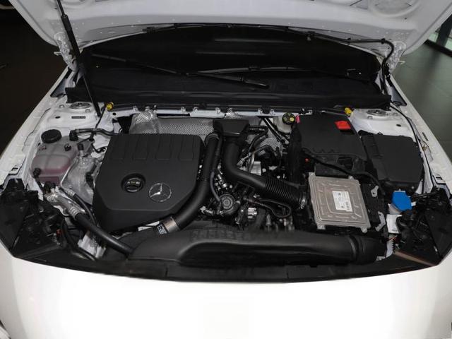 奔驰A级最新款最低多少钱可以落地?奔驰A级官方价-