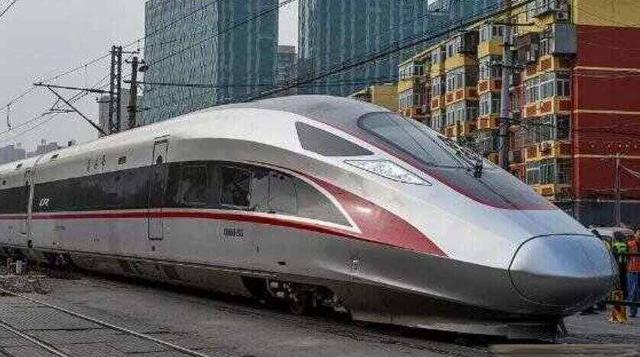 动车的速度每小时多少公里？动车最快速度可以达到多少-