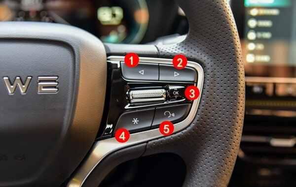 荣威i5语音控制有哪些功能，荣威i5语音控制怎么使用-