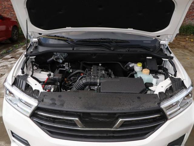 五菱宏光S2021款5座落地价是多少钱？五菱宏光S裸车价-