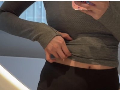 36岁张雨绮用腰间的「赘肉」,给白幼瘦女星们上了一课