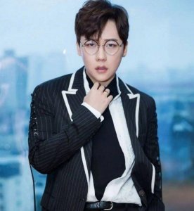 刘维手术后道歉!自曝患病经过和详细病情,凌晨3点去医院