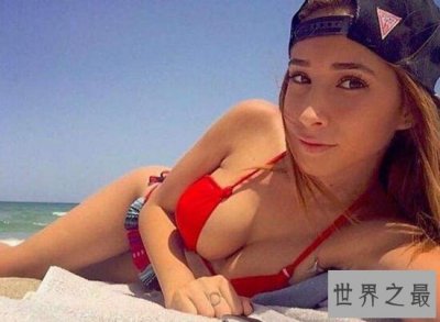 ​最辣性感女兵走红，比基尼私照曝光(性感撩人)