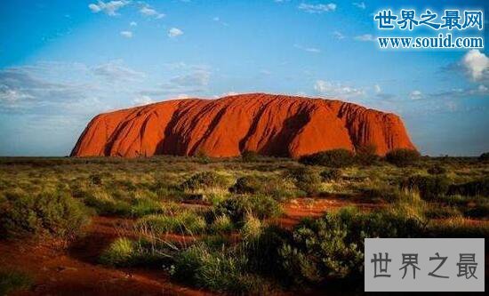 世界上最大的岩石，艾尔斯岩石(周长10公里)