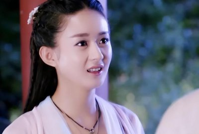 赵丽颖和替身合照引争议,被嘲长相不及替身,演技还有大问题