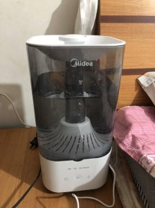 加湿器里面加什么水比较好(加湿器可以用烧开的自来水吗)