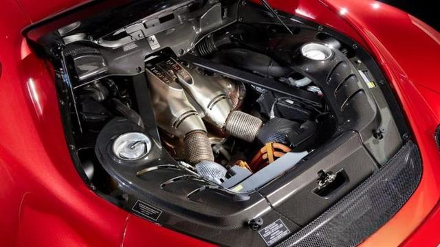 法拉利296GTB技术解析,200多万就能买到800马力?-