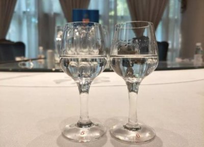 贵宾经典52度价格(贵宾经典42度价格)