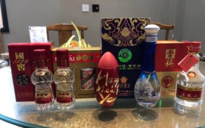 国窖小酒礼盒多少钱一瓶