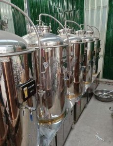 ​白酒除铅设备多少钱(白酒装瓶设备多少钱)