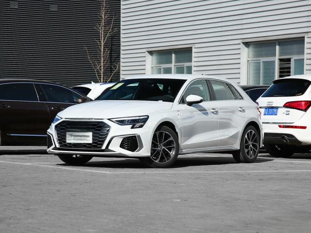 奥迪A32021款两厢落地价最低多少钱？奥迪A3购车价-