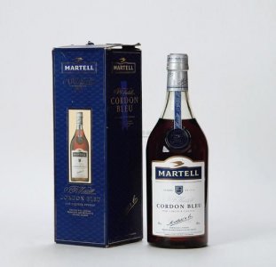 ​马爹利干邑蒸馏葡萄酒有保质期吗(法国干邑地区生产的蒸馏葡萄酒被称为)