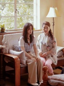 何赛飞给杨紫演妈,能不能顺便教教她穿搭