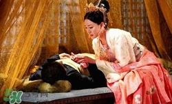 皇帝们的第一次给了谁? 皇帝们的第一次给了谁?