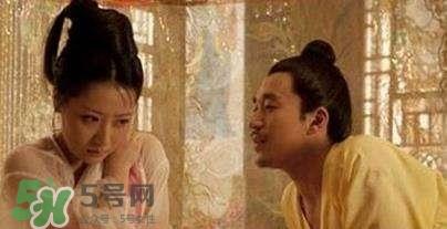 皇帝们的第一次给了谁? 皇帝们的第一次给了谁?