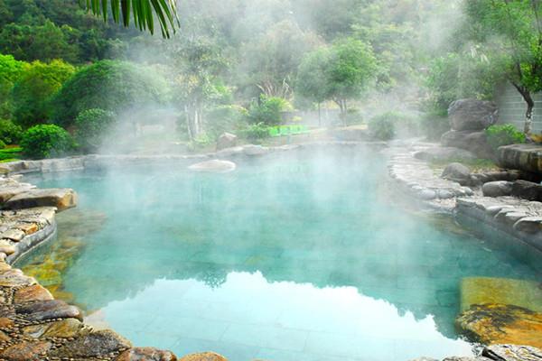 泡温泉是饭前好还是饭后好 泡温泉孕妇可以泡吗 泡温泉是饭前好还是饭后好 泡温泉孕妇可以泡吗