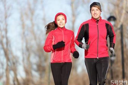 夏季夜跑注意事项 冬天夜跑穿什么 夏季夜跑注意事项 冬天夜跑穿什么