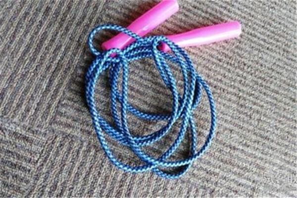 跳绳怎么选择适合自己的 跳绳怎样跳的快又省力 跳绳怎么选择适合自己的 跳绳怎样跳的快又省力