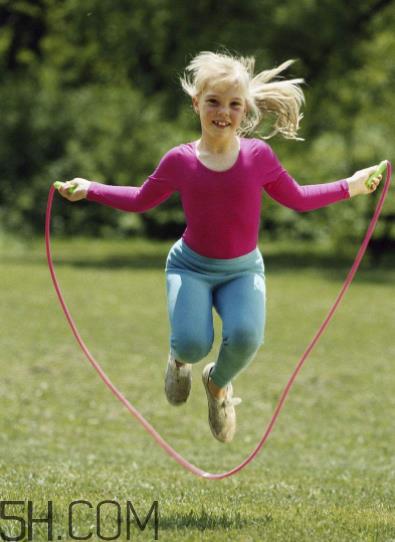 跳绳减肥的最佳时间 不同人跳绳减肥的最佳时间 跳绳减肥的最佳时间 不同人跳绳减肥的最佳时间