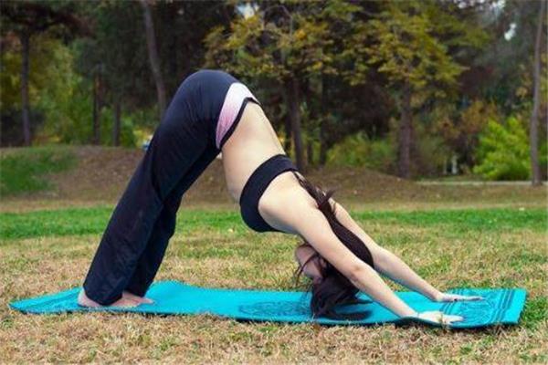 阴瑜伽适合什么时候做 晚上效果更好 阴瑜伽适合什么时候做 晚上效果更好