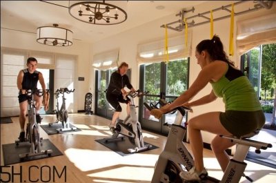 骑动感单车能瘦肚子吗?骑动感单车瘦肚子的方法有哪些?