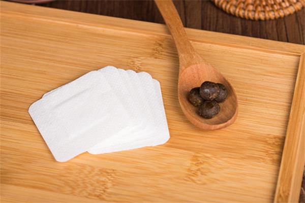 中药肚脐贴怎么贴是正确的 中药肚脐贴可以一直贴吗 中药肚脐贴怎么贴是正确的 中药肚脐贴可以一直贴吗