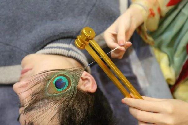 采耳多久一次为宜 采耳可以治疗中耳炎吗 采耳多久一次为宜 采耳可以治疗中耳炎吗