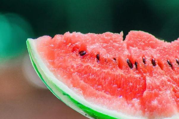 西瓜可以放多长时间 什么样的西瓜耐储存 西瓜可以放多长时间 什么样的西瓜耐储存