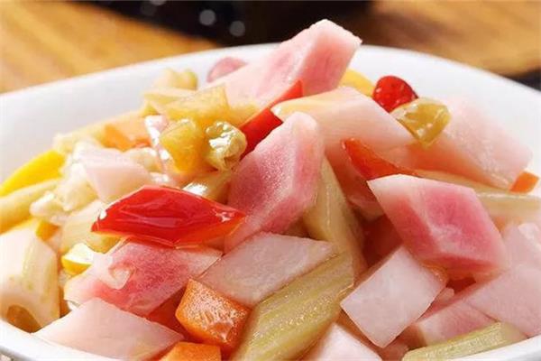 泡菜咸了怎么处理 泡菜咸了加什么可以变淡 泡菜咸了怎么处理 泡菜咸了加什么可以变淡