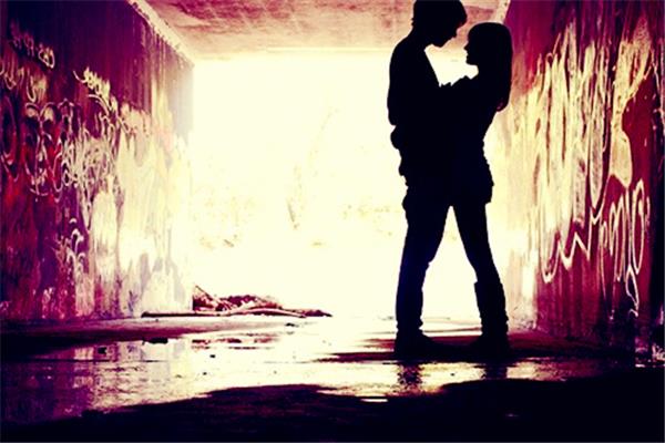 接吻是怎样的一种感觉 接吻是什么意思 接吻是怎样的一种感觉 接吻是什么意思